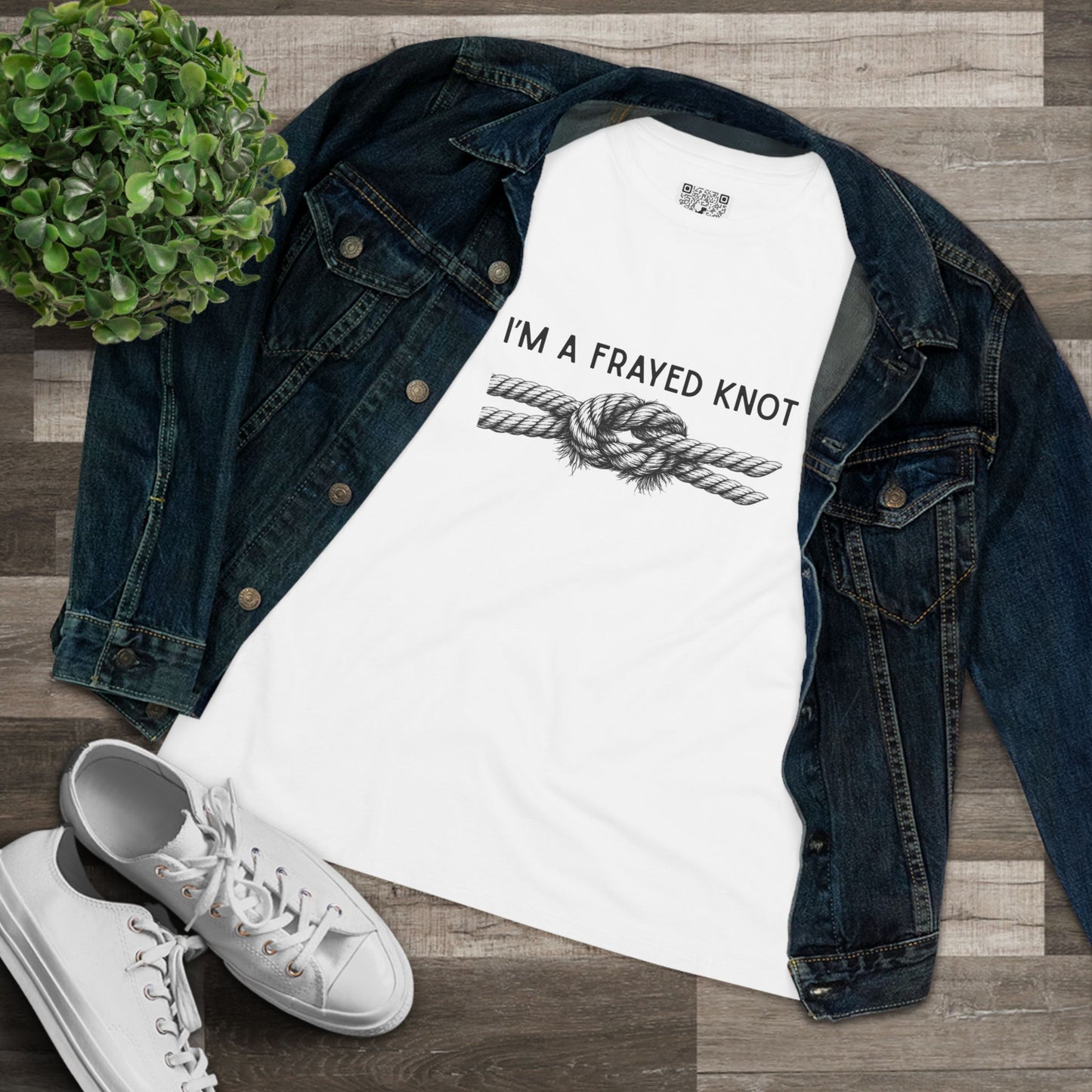 I'm a Frayed Knot Tee - Women's Graphic T-Shirt